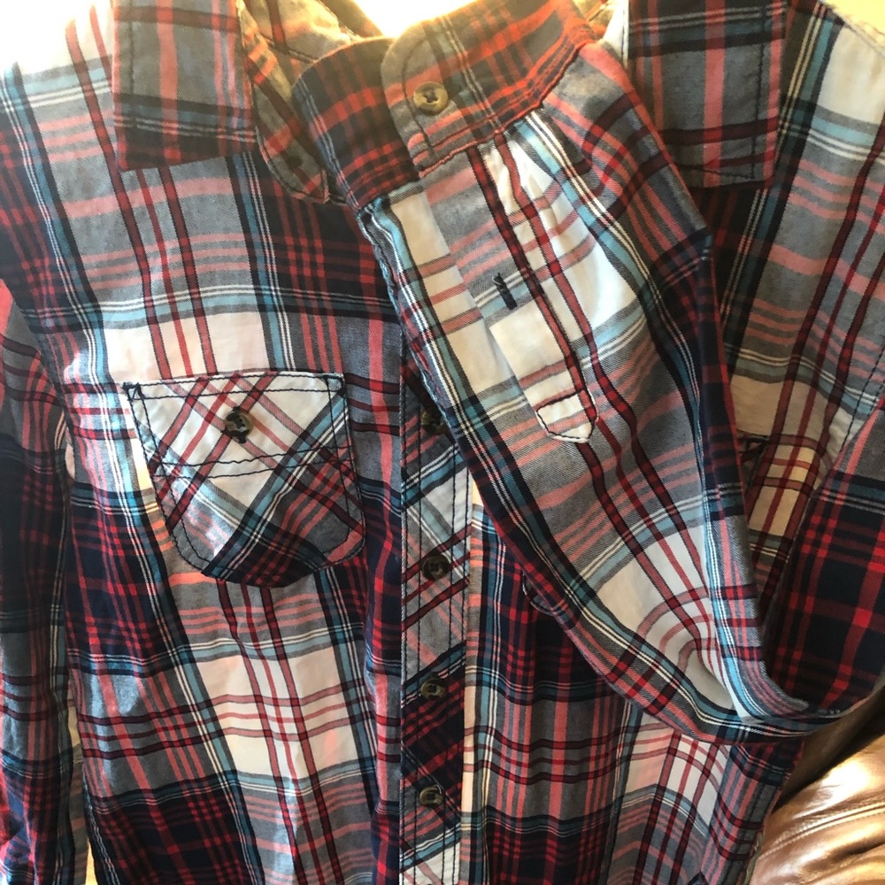Lightweight button down - Picture 2 of 5